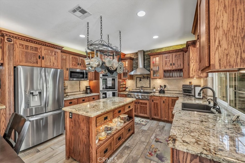 24681 Lincoln Avenue