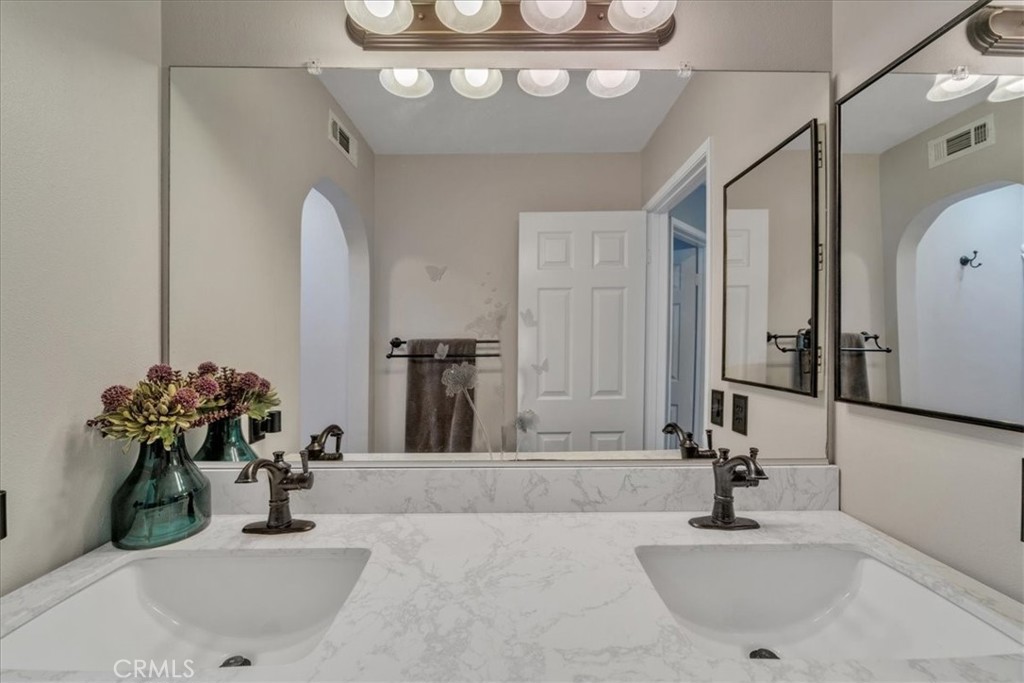 24681 Lincoln Avenue