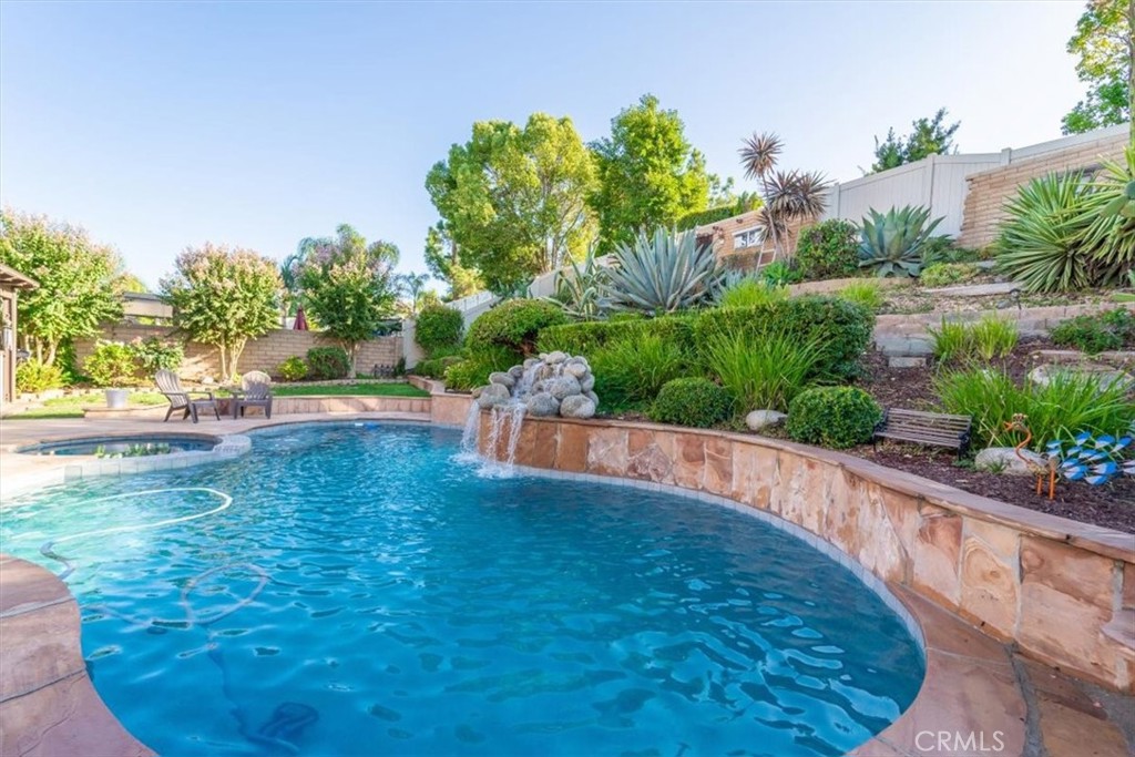 24681 Lincoln Avenue