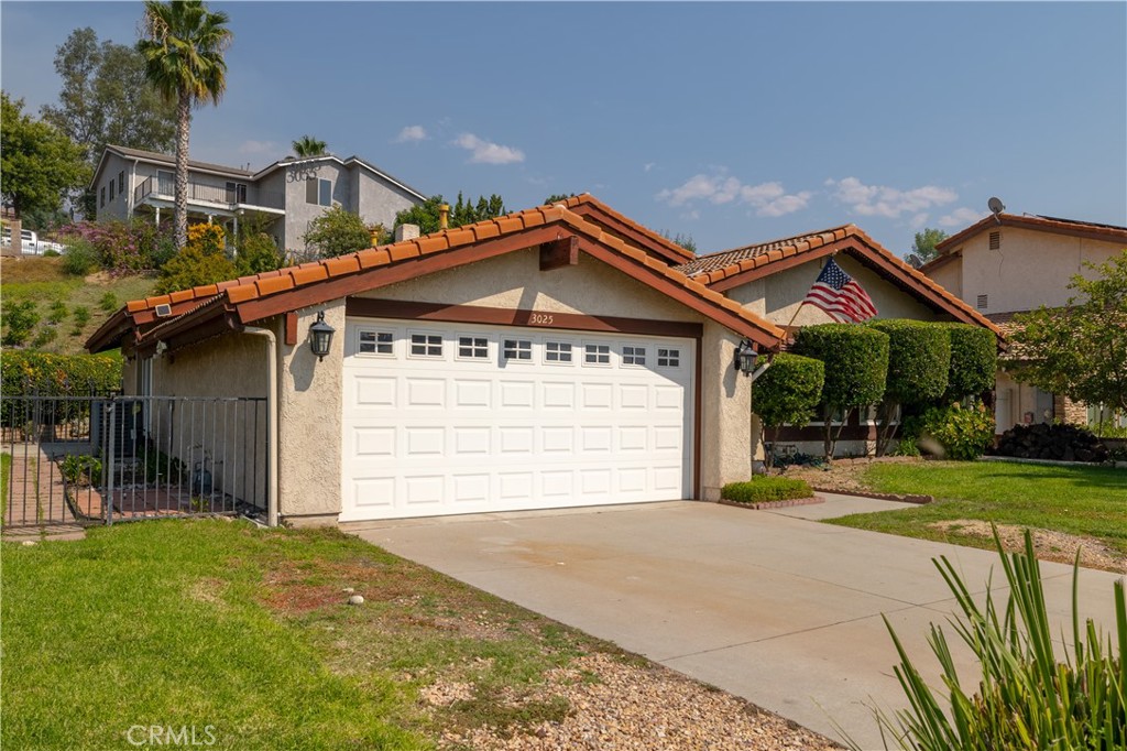 3025 Small Canyon Drive