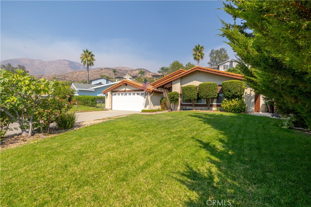 3025 Small Canyon Drive