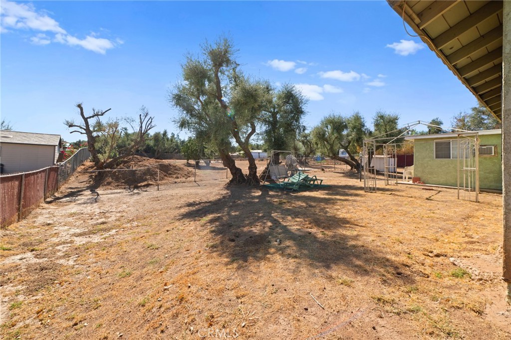 21661 Mountain Avenue