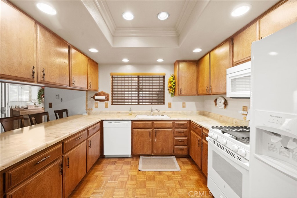 21661 Mountain Avenue