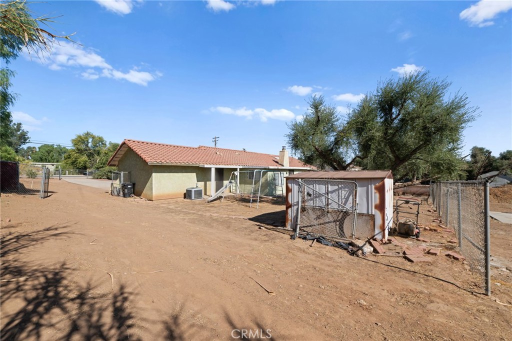 21661 Mountain Avenue