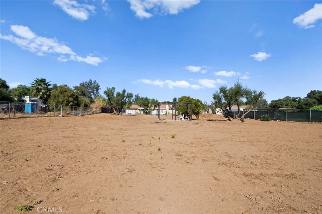 21661 Mountain Avenue