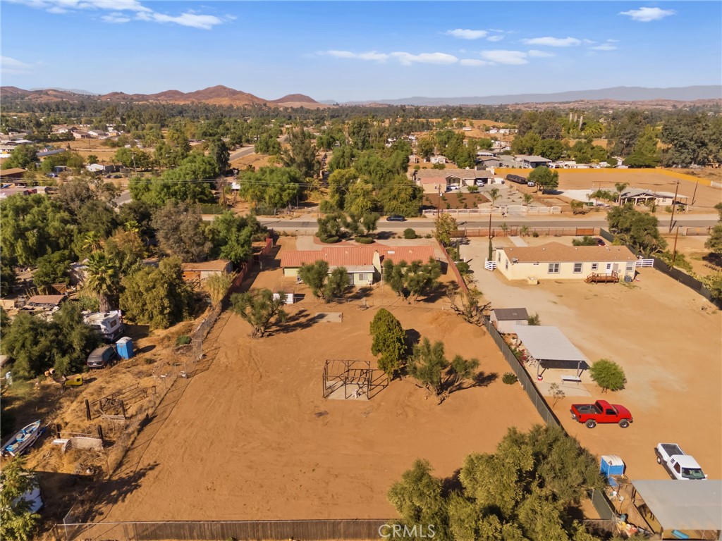 21661 Mountain Avenue