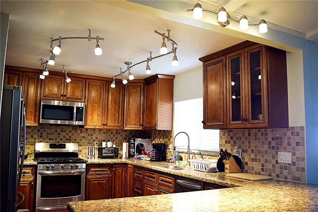 974 San Gorgonio Way