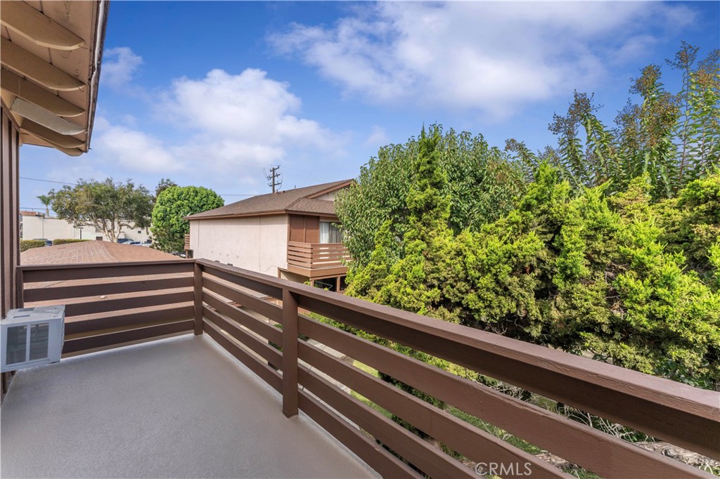 2122 S Acama Street 2122