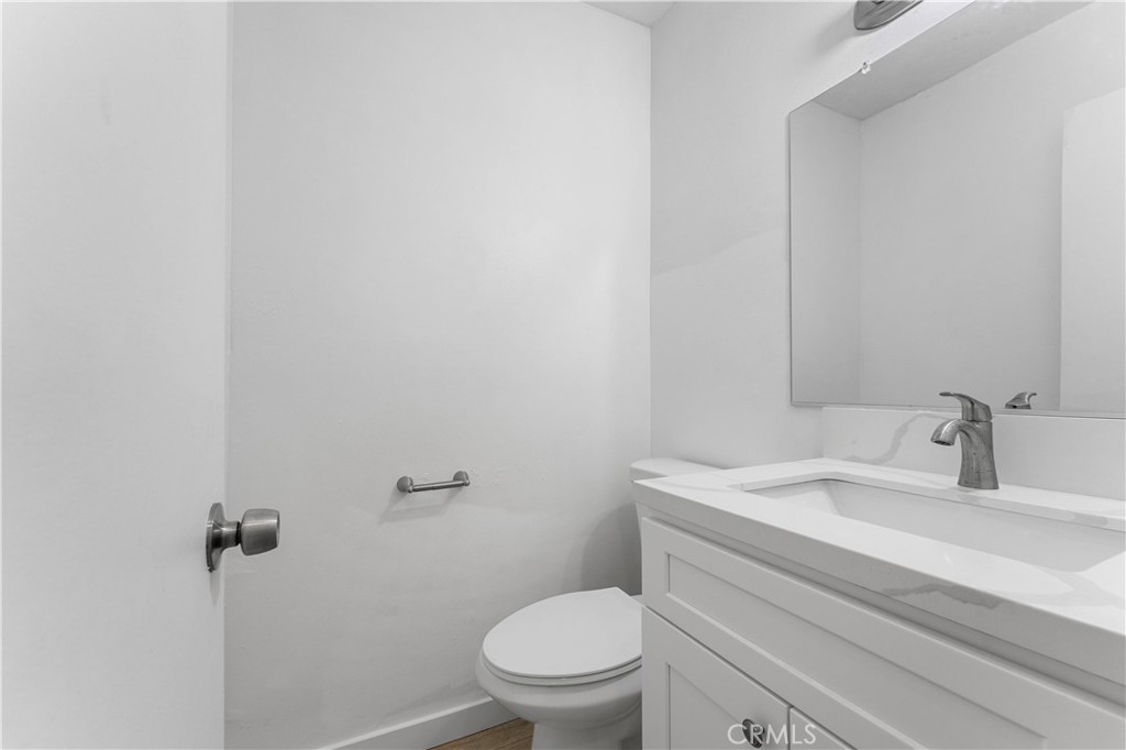 2122 S Acama Street 2122