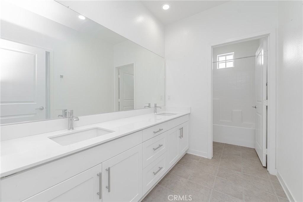 6065 Rio Bravo Avenue