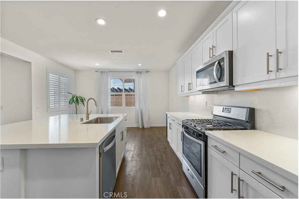 6065 Rio Bravo Avenue