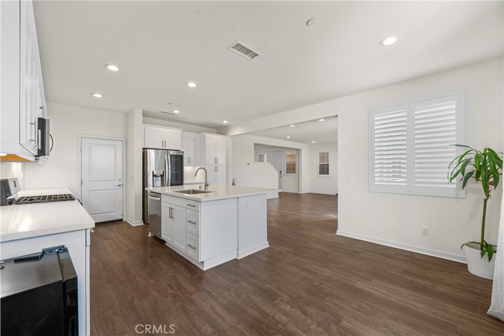 6065 Rio Bravo Avenue