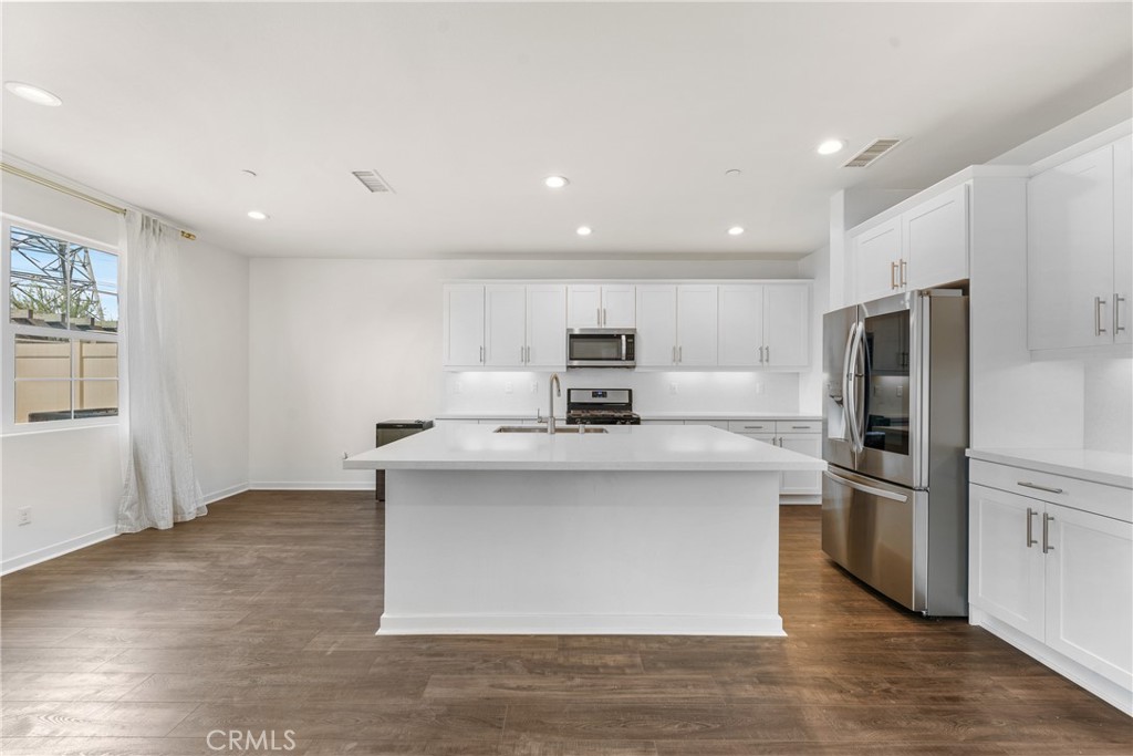 6065 Rio Bravo Avenue