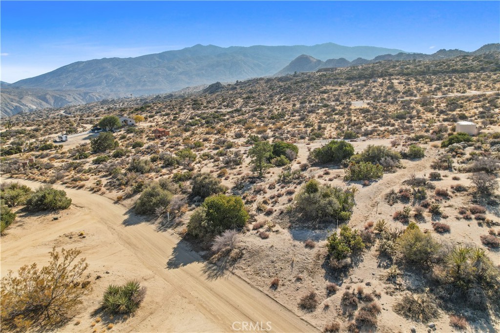 59705 Avenida Encino