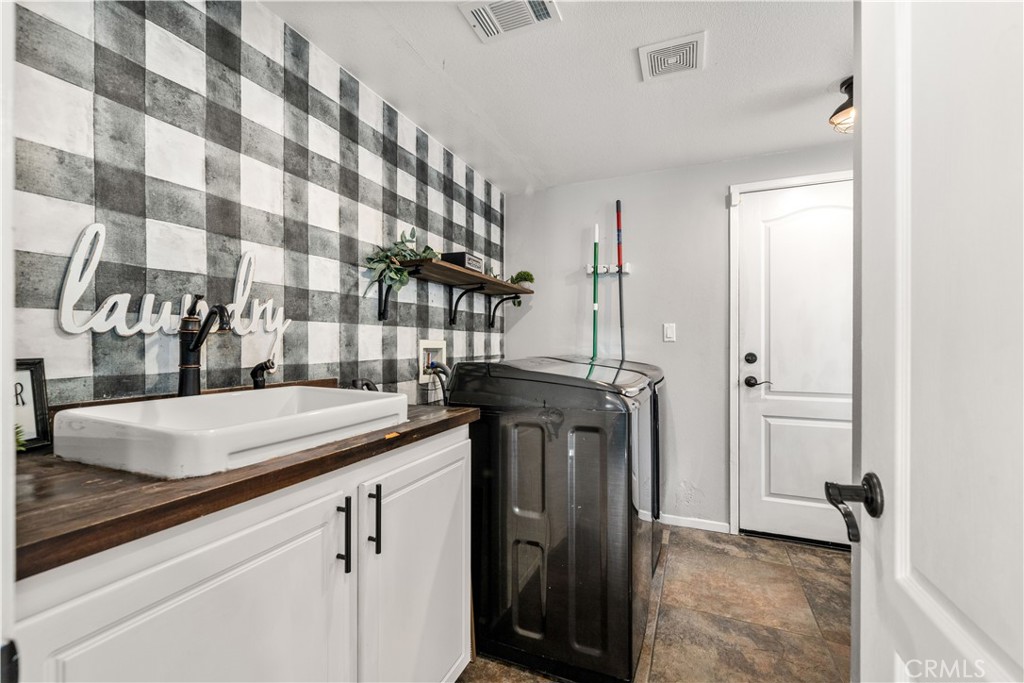 32281 Bandelier rd