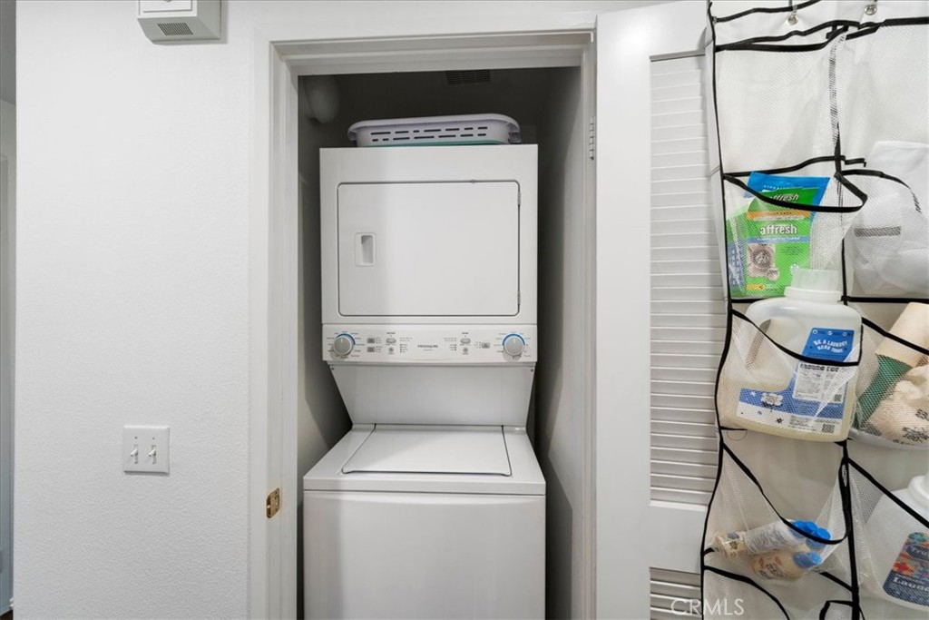 26326 Arboretum Way 405