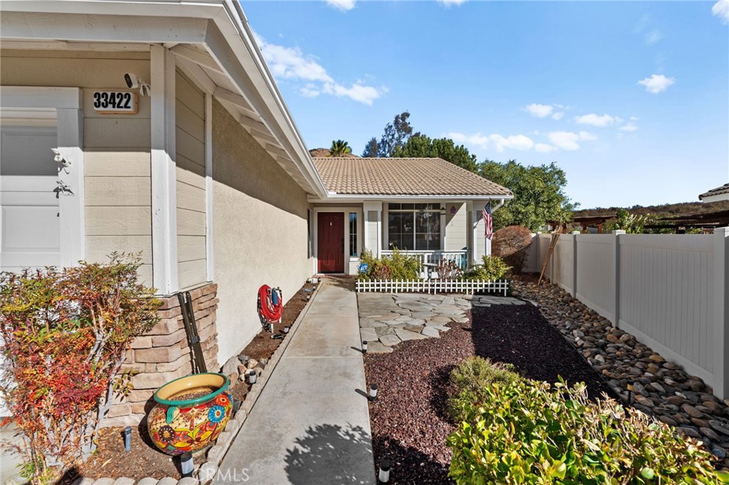 33422 Hillcrest Court