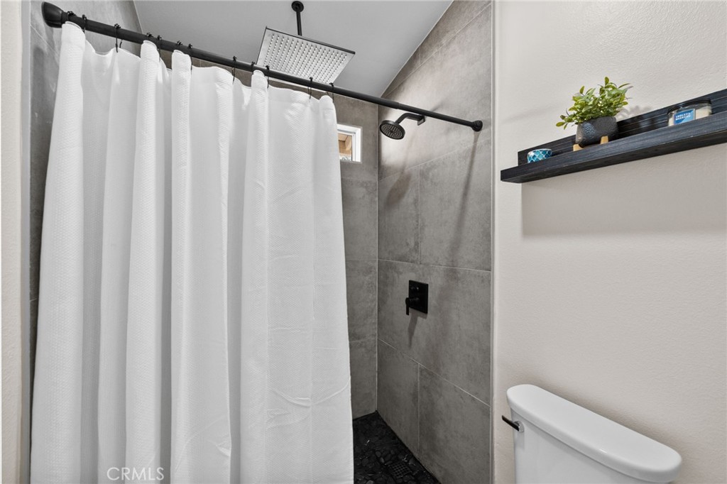 33422 Hillcrest Court