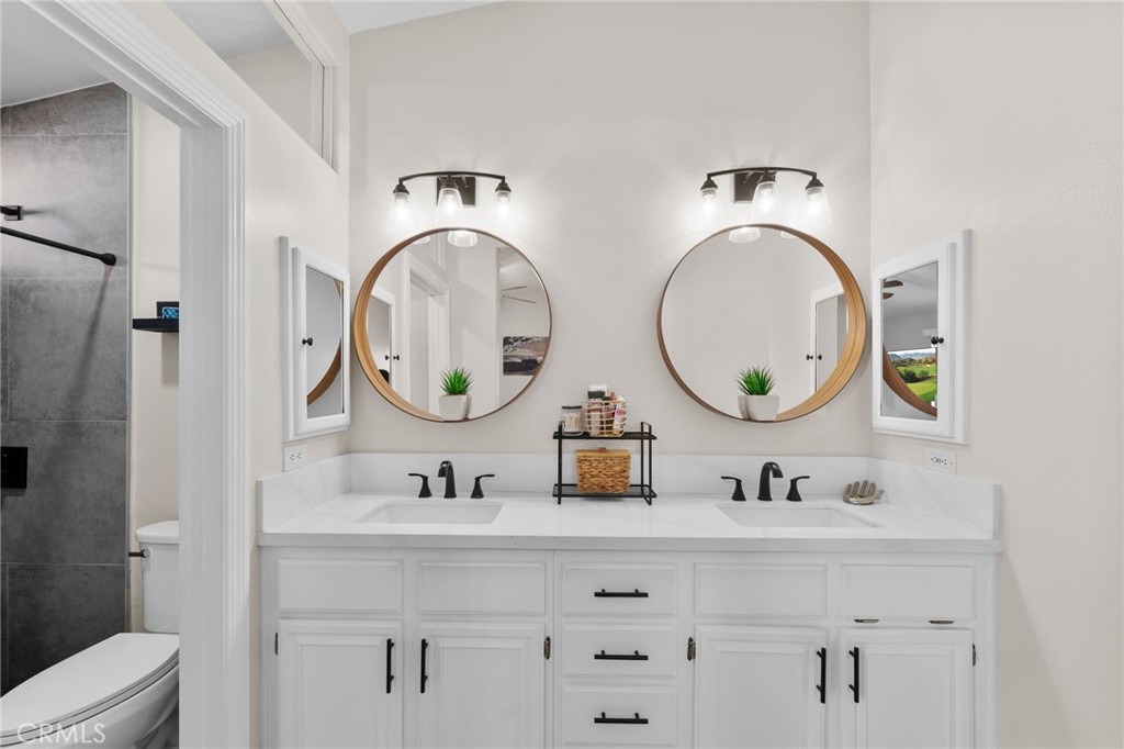 33422 Hillcrest Court