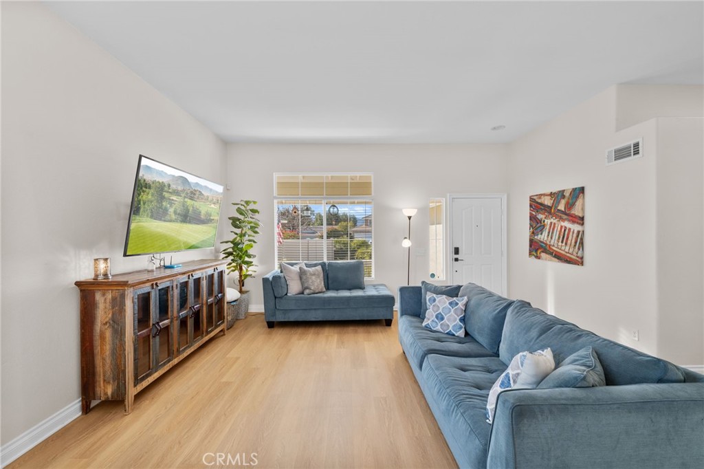 33422 Hillcrest Court