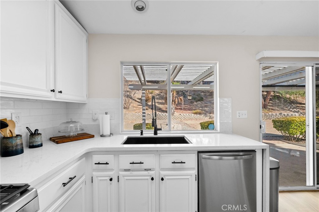 33422 Hillcrest Court