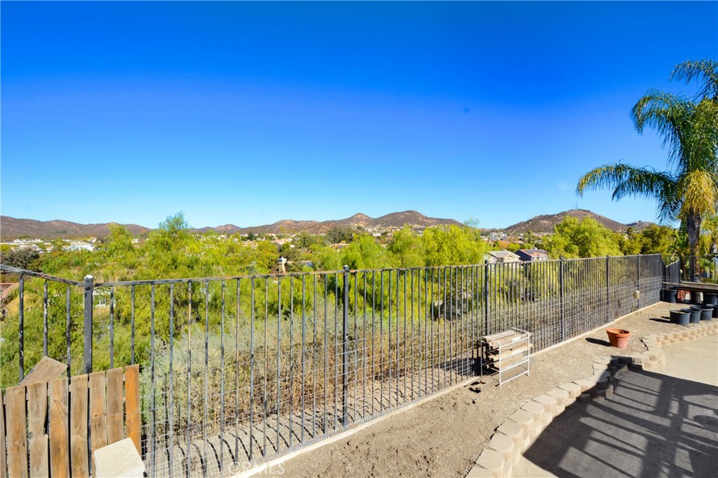 39879 Hillsboro Circle