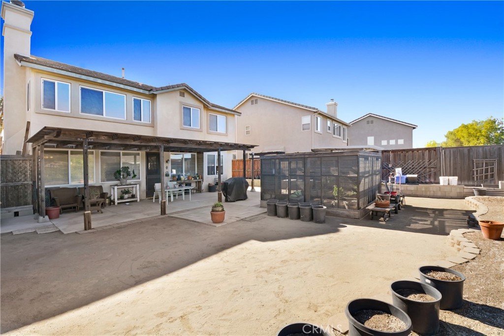 39879 Hillsboro Circle