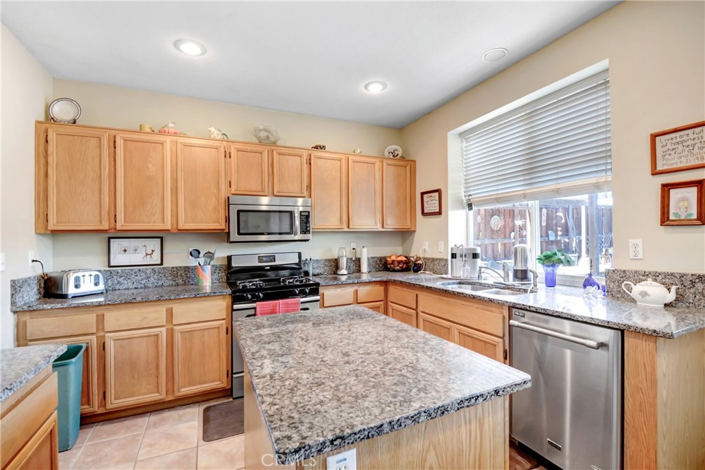 39879 Hillsboro Circle