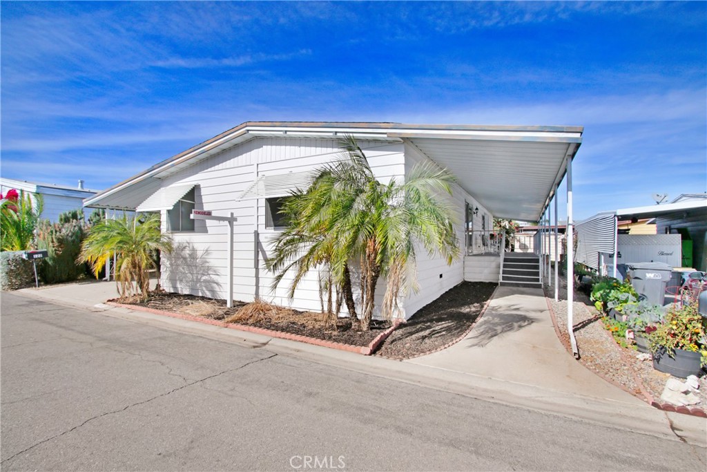 27701 Murrieta Road 122