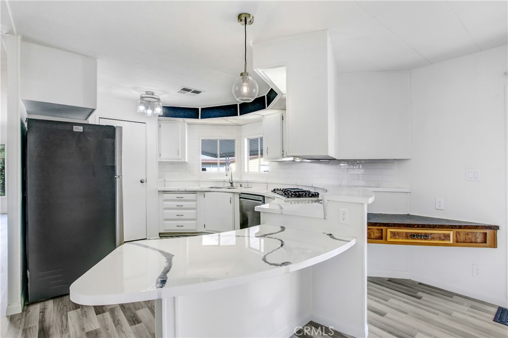 27701 Murrieta Road 122