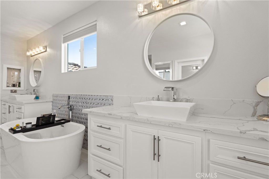 32916 Red Carriage Road