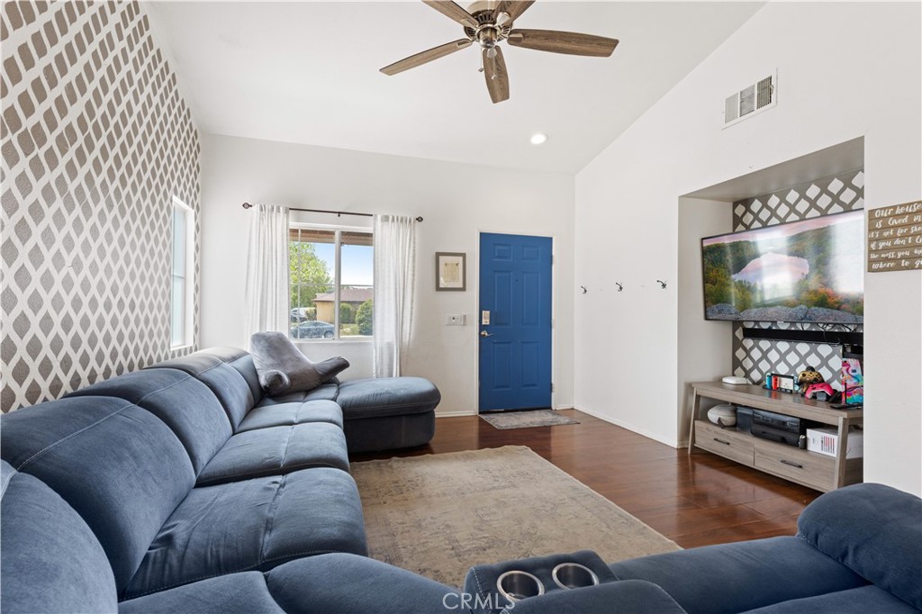 42994 Victorian Drive