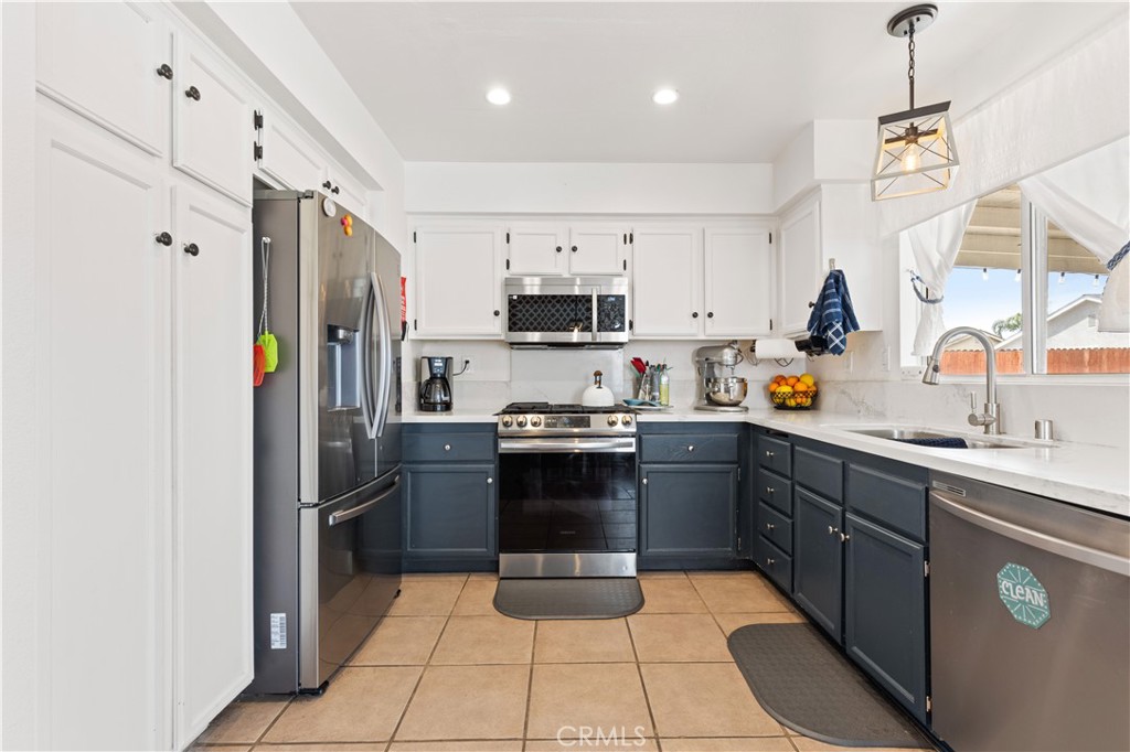 42994 Victorian Drive