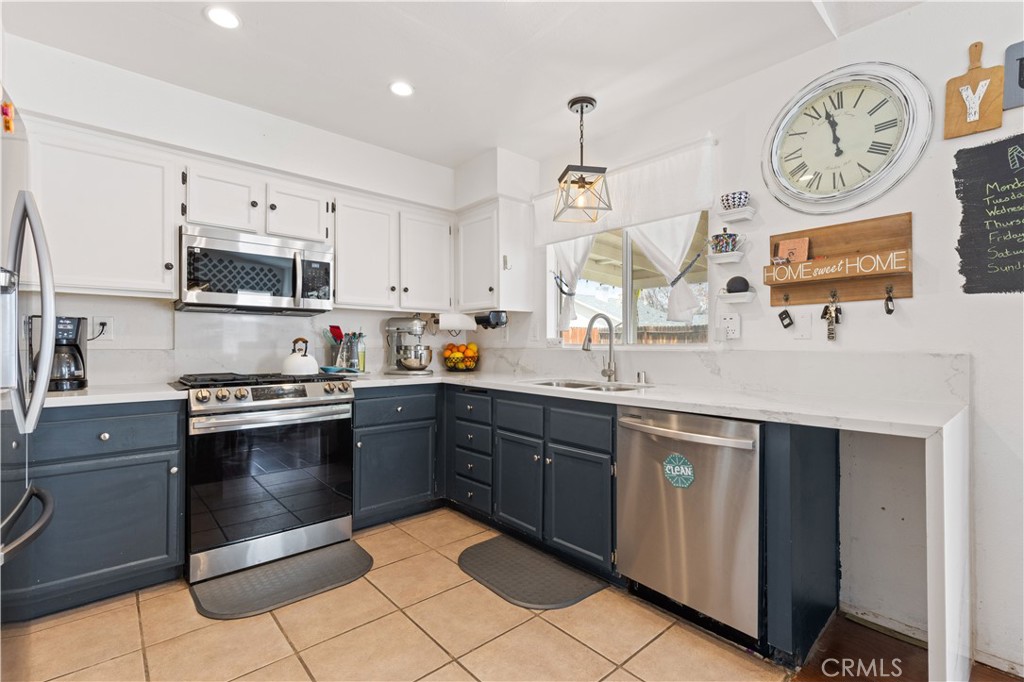 42994 Victorian Drive