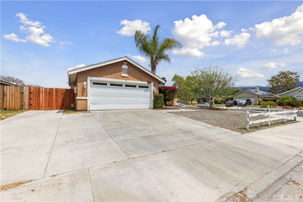 42994 Victorian Drive