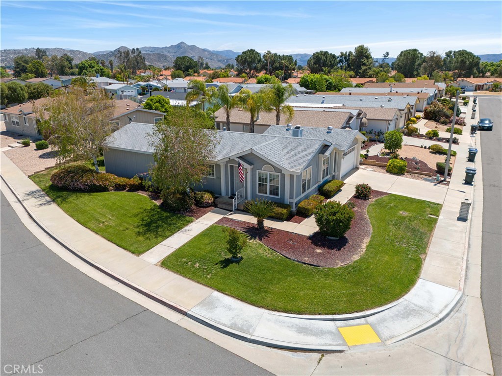 1562 Willow Leaf Drive