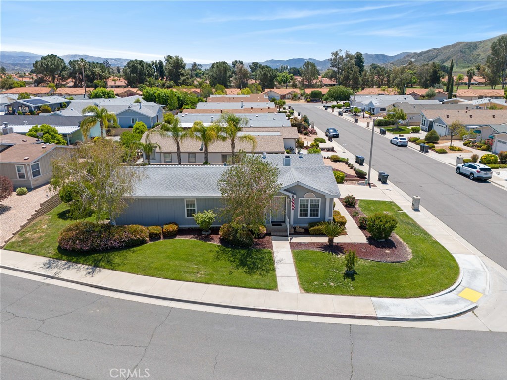 1562 Willow Leaf Drive