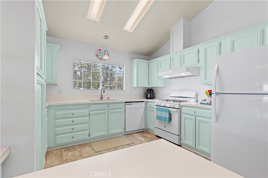 1562 Willow Leaf Drive