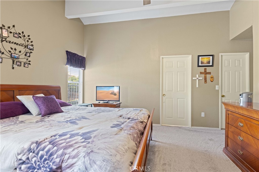 1562 Willow Leaf Drive