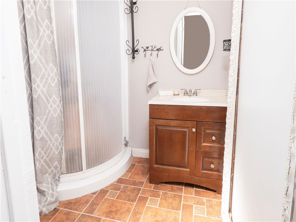 2223 Clarendon Avenue