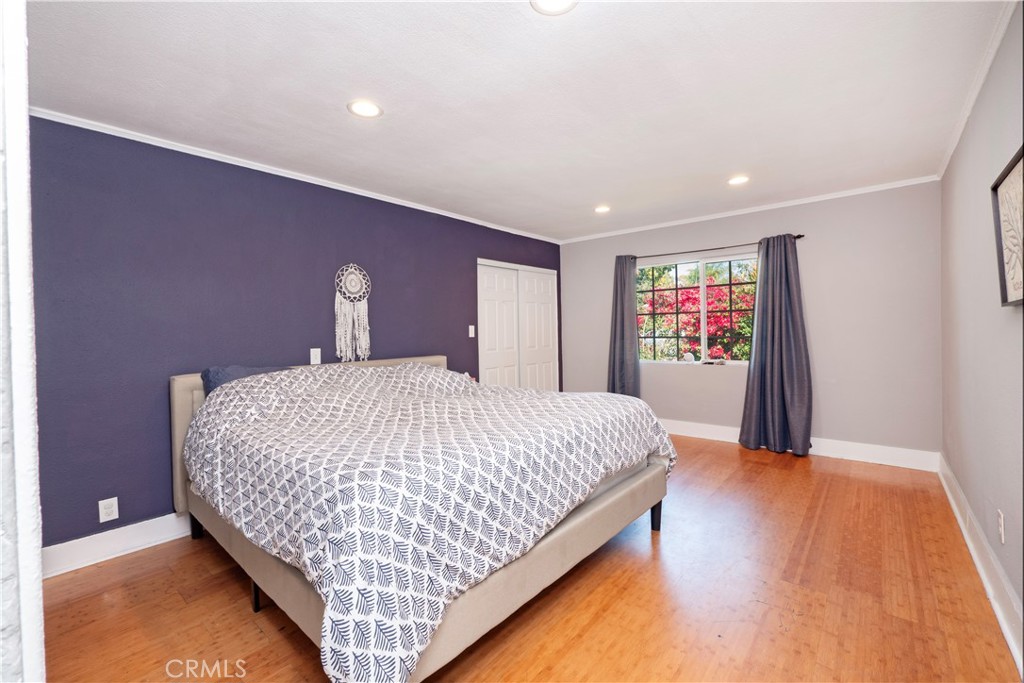 2223 Clarendon Avenue