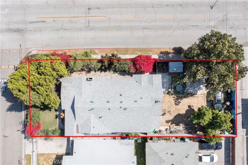 2223 Clarendon Avenue