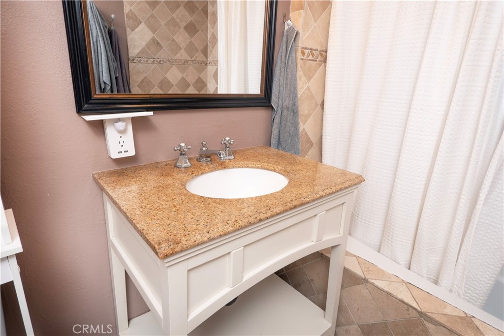 2223 Clarendon Avenue