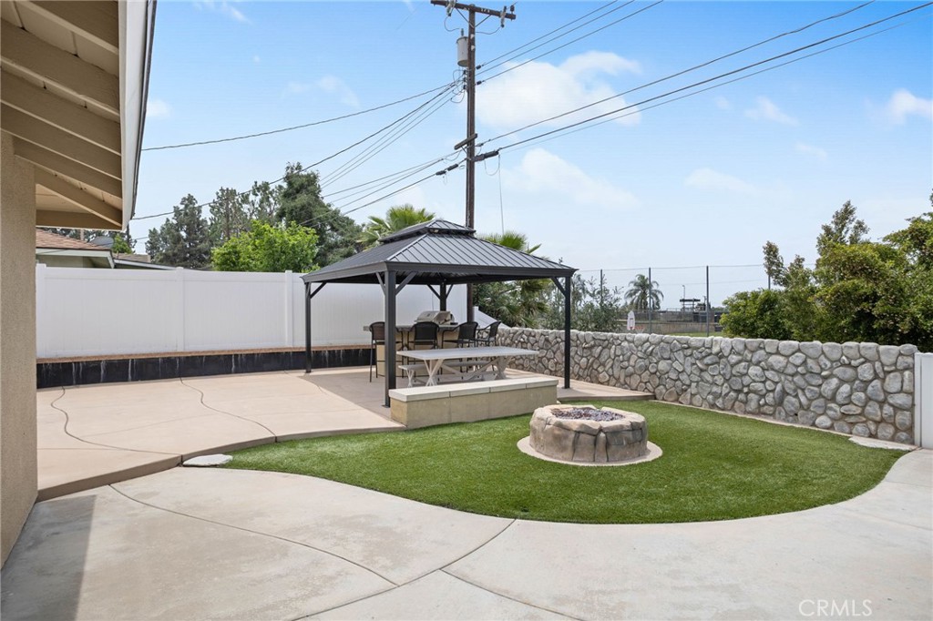 1325 N Birchnell Avenue