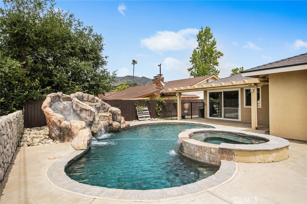 1325 N Birchnell Avenue