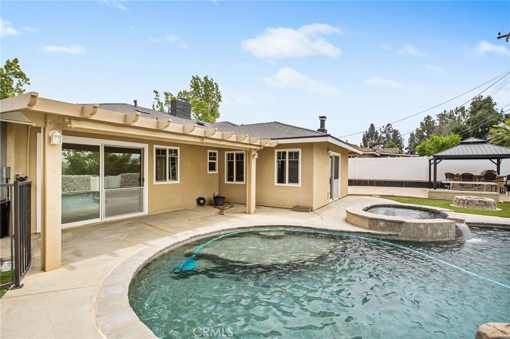 1325 N Birchnell Avenue