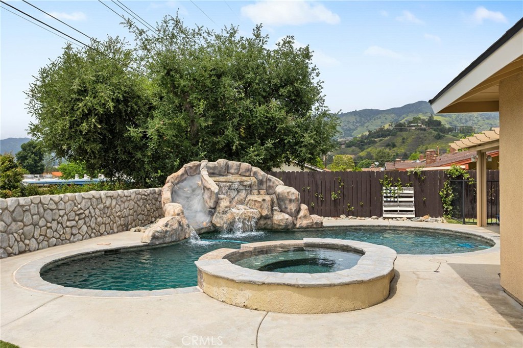 1325 N Birchnell Avenue