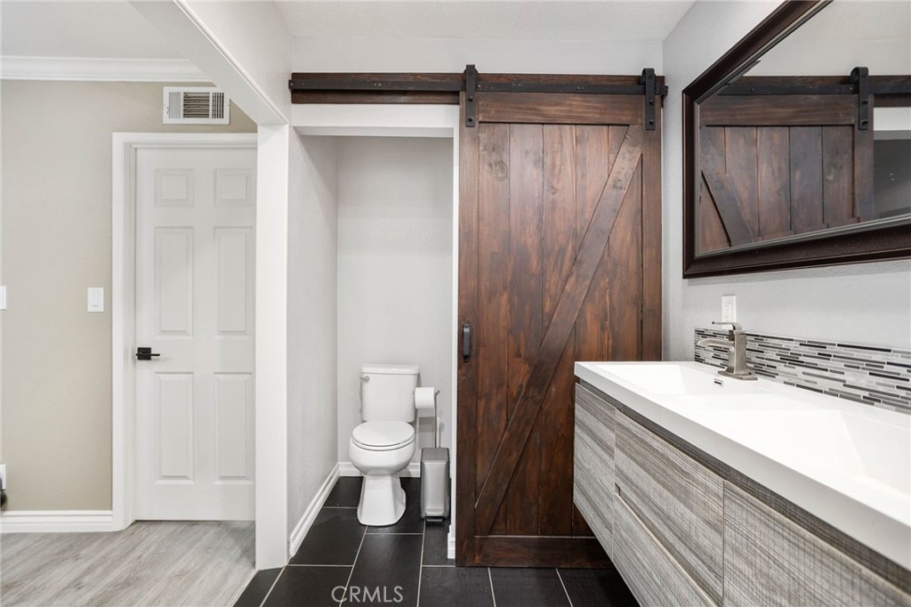 1325 N Birchnell Avenue