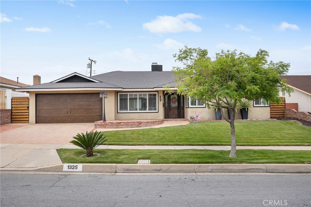 1325 N Birchnell Avenue