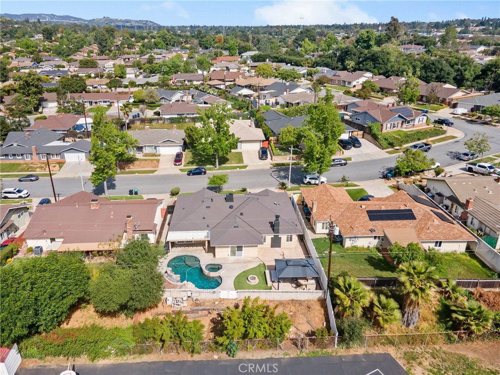 1325 N Birchnell Avenue